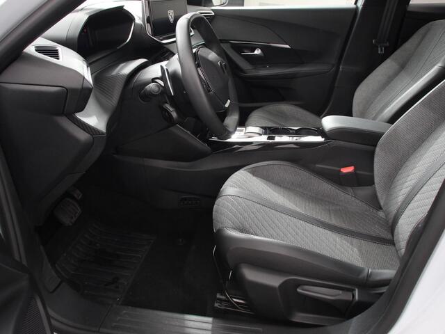 Peugeot 2008 1.2 Hybrid 136 pk Automaat Allure Navigatie Apple Carplay/Android Auto Climate Control Led Parkeer sensoren Cruise Control Stoelverwarming