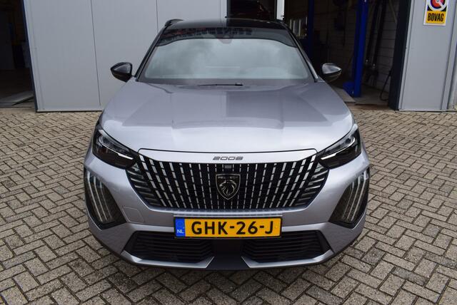 Peugeot 2008 1.2 GT 130pk EAT8 Automaat | Schuif/open dak | Alcantara | 360° Camera