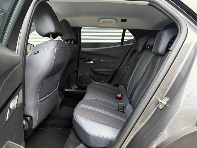 Peugeot 2008 1.2 PureTech Blue Lease Allure 2e Eigenaar|Navi|Camera|D-riem vv in 2025|i-Cockpit|Trekhaak|Cruise|Carplay|Clima|PDC V+A|Elek ramen|Nieuwe APK bij Aflevering