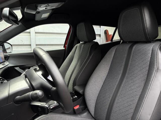 Peugeot 2008 Allure Pack 1.2 Turbo 100pk | STOELVERW. | ADAPTIVE CRUISE | KEYLESS ENTRY | 360° CAMERA | DODEHOEKBEW. | NAVI | CLIMA |