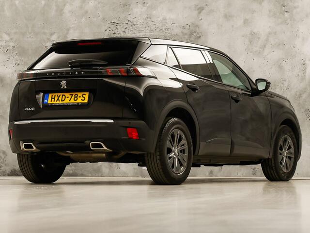 Peugeot 2008 1.2 PureTech Allure Pack Automaat (APPLE CARPLAY, CLIMATE, PARKEERSENSOREN, GETINT GLAS, LANE ASSIST, LM VELGEN, NIEUWE APK)