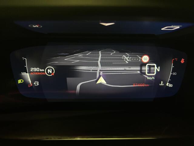 Peugeot 2008 1.2 PureTech GT Pack | Panoramadak | Stoelverwarming | Camera | 3D Cockpit