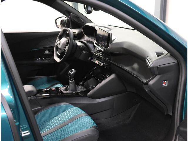 Peugeot 2008 1.2 Turbo 100 Envy | 8 jaar garantie | Navigatie | Achteruitrijcamera | Apple CarPlay / Android Auto |
