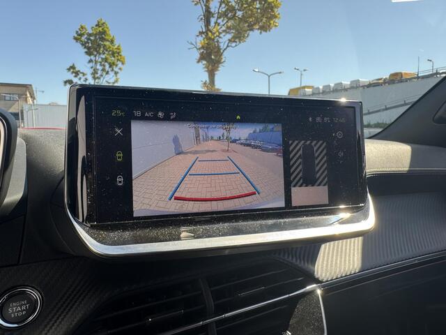 Peugeot 2008 1.2 Hybrid 145 GT Automaat | Camera | Adaptieve Cruise Control | Navigatie | Apple Carplay/Android Auto l Bel voor actuele KM-Stand