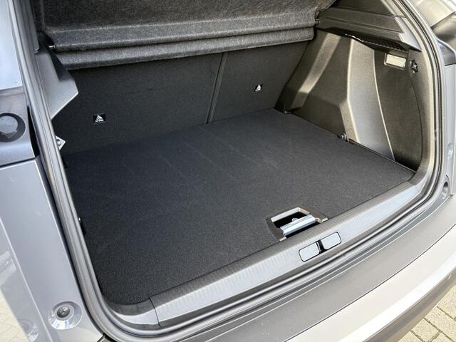 Peugeot 2008 1.2 Hybrid 145 GT