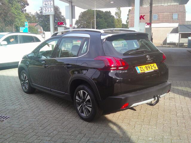 Peugeot 2008 1.2 PureTech Allure Staat in De Krim