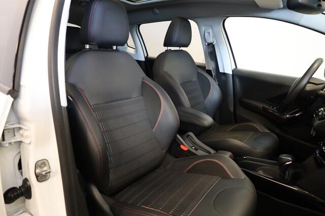 Peugeot 2008 PT 110 GT-Line Automaat-6 Panorama ruit | Trekhaak | Apple Carplay / Android Auto | – foto 3