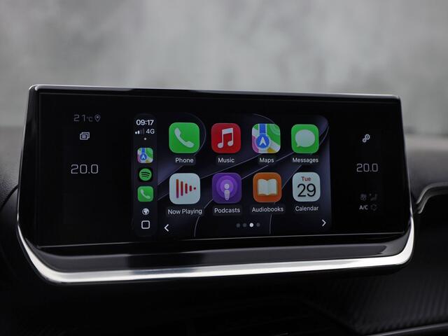 Peugeot 2008 1.2 PureTech GT Pack (VIRTUAL COCKPIT, APPLE CARPLAY, BLACK PACK, GROOT NAVI, 360 CAMERA, SPORTSTOELEN, STOELVERWARMING, TREKHAAK, GETINT GLAS, ADAPTIVE CRUISE, NIEUWSTAAT) – foto 8