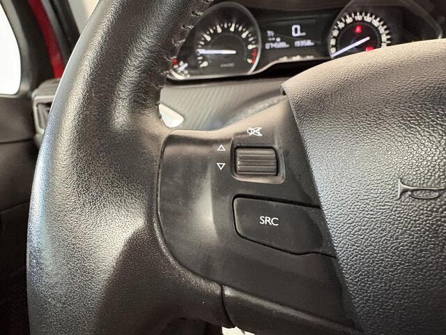 Peugeot 2008 1.2 PureTech Signature | Navigatie | Airco | Parkeersensoren | – foto 10