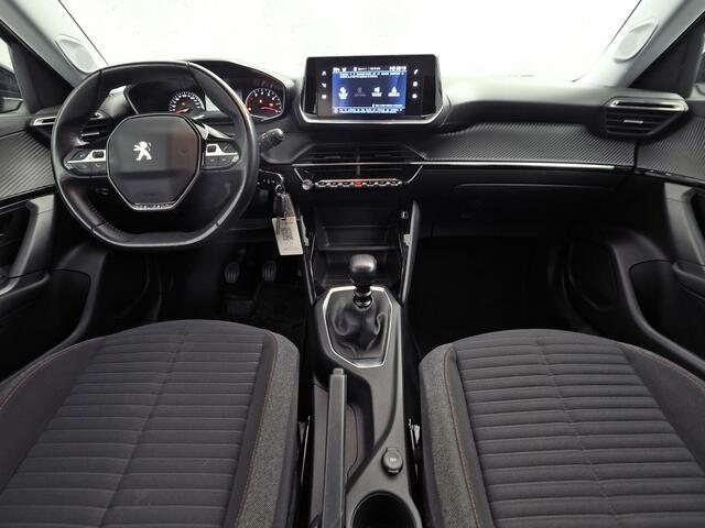 Peugeot 2008 1.2 PureTech Sport (APPLE CARPLAY, GROOT NAVI, PARKEERSENSOREN, SPORTSTOELEN, LANE ASSIST, CRUISE, NIEUWSTAAT) – foto 6