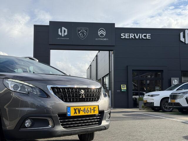 Peugeot 2008 Blue Lion 1.2 PureTech 130PK Navigatie, Parkeersensoren, Trekhaak, Panoramadak, Apple Carplay, Android Auto – foto 3