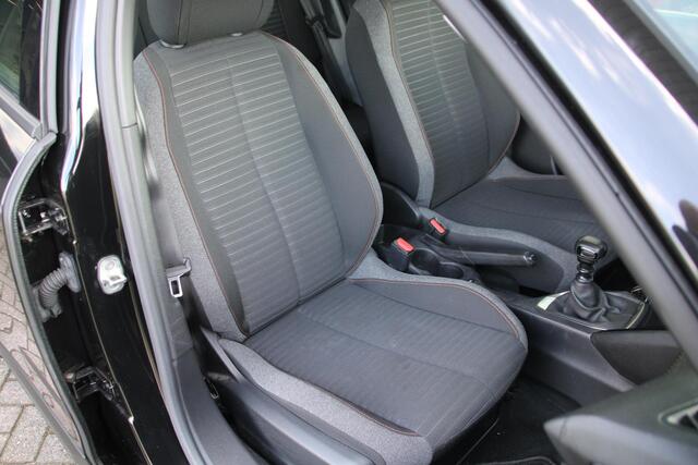 Peugeot 2008 1.2 PureTech Active Airco Navi Carplay Trekhaak Zeer mooi – foto 9