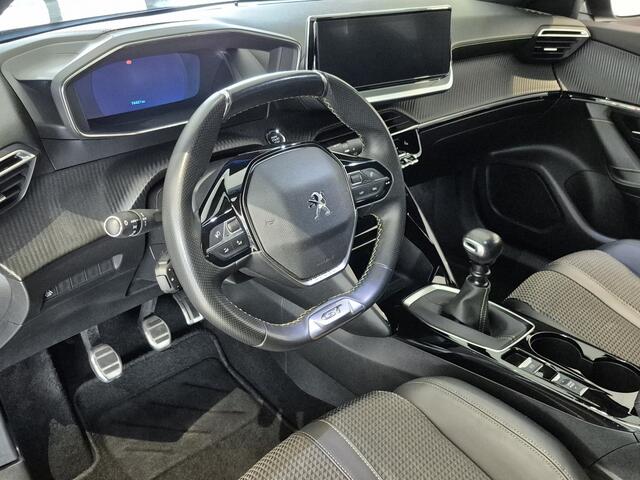 Peugeot 2008 1.2 PureTech GT-Line 130 PK | Navigatie | Stoelverwarming | Camera | Draadloze Telefoonlader | Keyless Entry en Start | Park Assist | Mooie Complete en Sportieve Uitvoering !! – foto 8