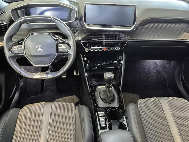 Peugeot 2008 1.2 PureTech GT-Line 130 PK | Navigatie | Stoelverwarming | Camera | Draadloze Telefoonlader | Keyless Entry en Start | Park Assist | Mooie Complete en Sportieve Uitvoering !! – foto 9