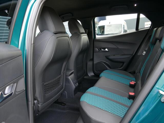 Peugeot 2008 1.2 Hybrid 145 Allure | €3.850,- VOORDEEL! | UIT VOORRAAD LEVERBAAR | Navigatie | Full LED | Adaptive Cruise Control | Drive Assist | Keyless Entry & Start | Camera – foto 4