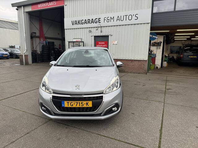 Peugeot 208 1.2 PureTech Blue Lease Executive