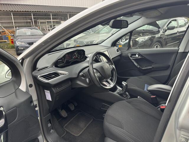 Peugeot 208 1.2 PureTech Blue Lease Executive