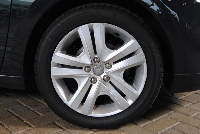 Peugeot 208 1.2 PureT. Signature