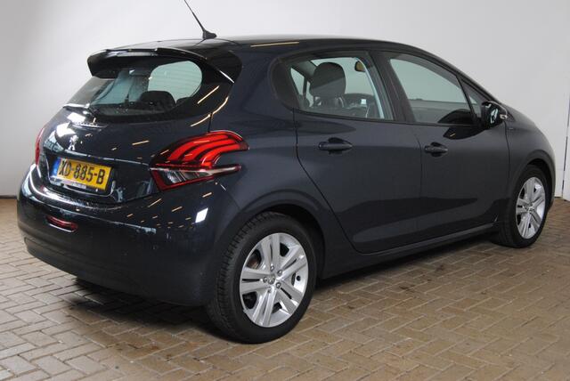 Peugeot 208 1.2 PureT. Signature