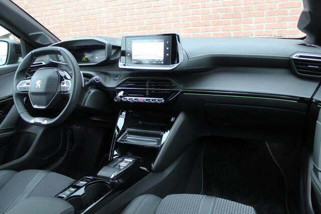 Peugeot 208 1.2 PureTech GT 100PK |CAMERA|CRUISE-CONTROL|NAVI|