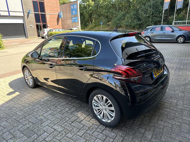 Peugeot 208 1.2 PureTech Allure All-in prijs Clima/Navi/Carplay/Parkeersens