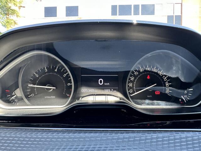 Peugeot 208 1.2 PureTech Allure All-in prijs Clima/Navi/Carplay/Parkeersens