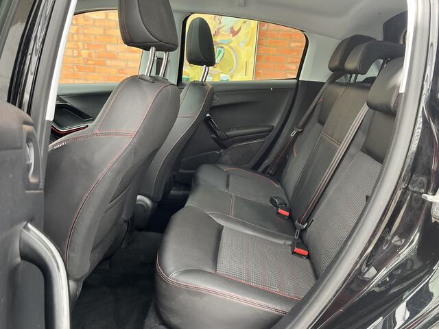 Peugeot 208 1.2 PureTech GT-line | Panoramadak | Navigatie | Carplay/Mirrorlink |