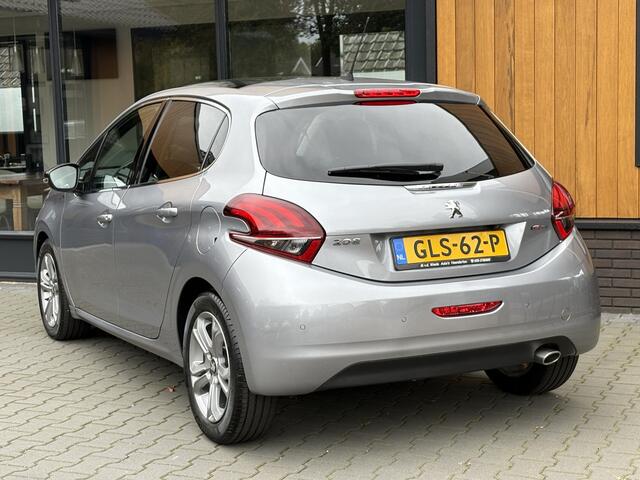 Peugeot 208 1.2 GT-Line Panoramadak, Camera, Navigatie, Carplay. Garantie