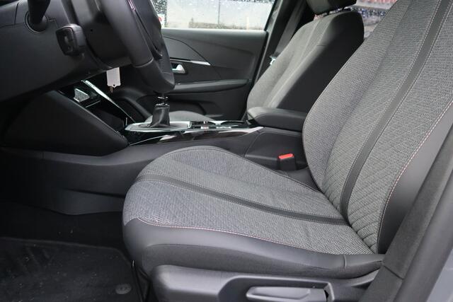 Peugeot 208 1.2 Benzine 100 Pk * Allure * Nieuw Model * Parkeer Camera voor- en achterzijde * Stoelverwarming * DAB Radio * Climate & Cruise Control * Mirror Screen * L.M. Velgen * Dodehoek Bewakingssysteem * Vingerhoets; Vierde Generatie Eersteklas Service !