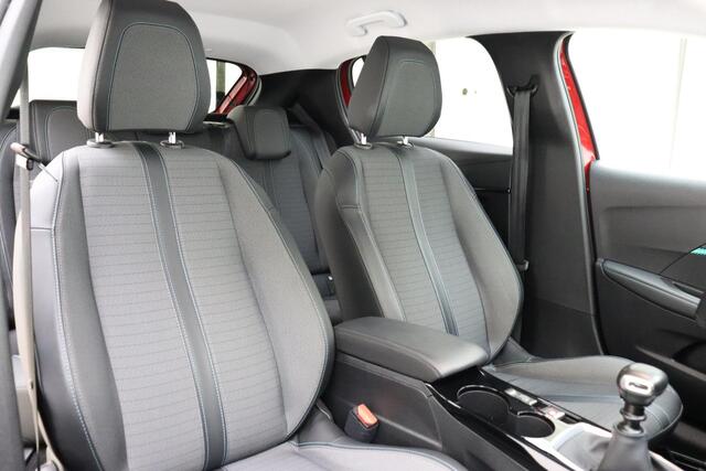Peugeot 208 1.2 PureTech Blue Lease Allure | Climate control | Cruise control | Navigatie | Lichtmetalen velgen | Parkeersensoren met Camera |