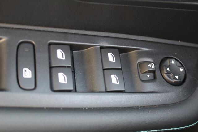 Peugeot 208 1.2 PureTech Active Pack Cruise control l Navigatie l AppleCarPlay/AndroidAuto