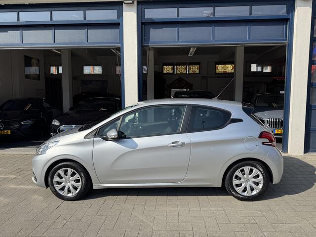 Peugeot 208 1.2 PureTech Active NL AUTO/NAVI/AIRCO
