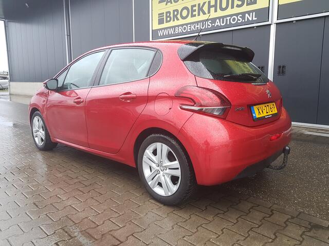 Peugeot 208 1.2 PureTech Signature