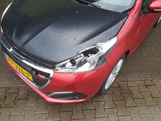 Peugeot 208 1.2 PureTech Signature