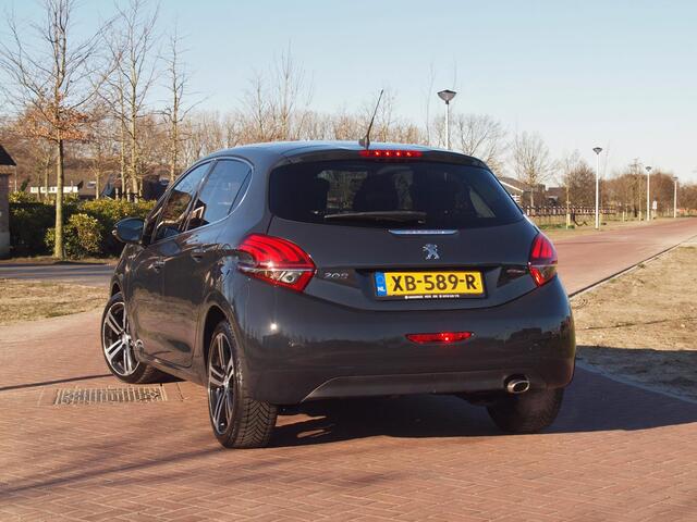 Peugeot 208 1.2 PureTech GT-Line | Panoramadak | Apple Carplay | Cruise Control | Automaat |