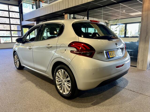 Peugeot 208 1.2 PureTech Allure Camera | Navigatie | Nieuwe distributie riem