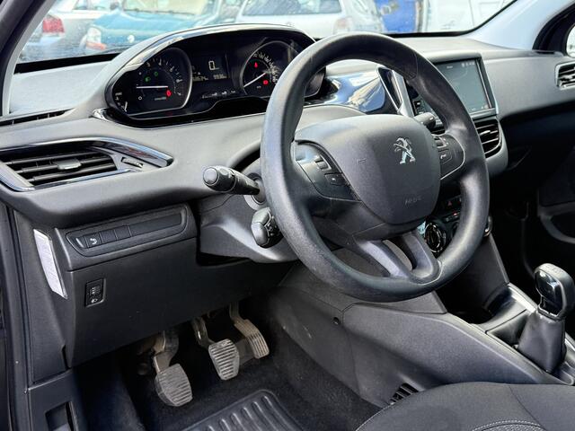 Peugeot 208 BWJ 2018 1.2 PT 82PK Blue Lion AIRCO / NAVI / APPLE CARPLAY / MISTLAMPEN