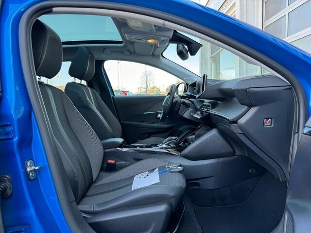 Peugeot 208 EV ALLURE 50 KWH GT Panodakje!!