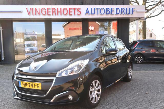 Peugeot 208 5-deurs 1.2 Benzine 82 Pk. * Airco * Navigatie * DAB Radio * Cruise Control * Vingerhoets; Vierde Generatie Eersteklas Service !