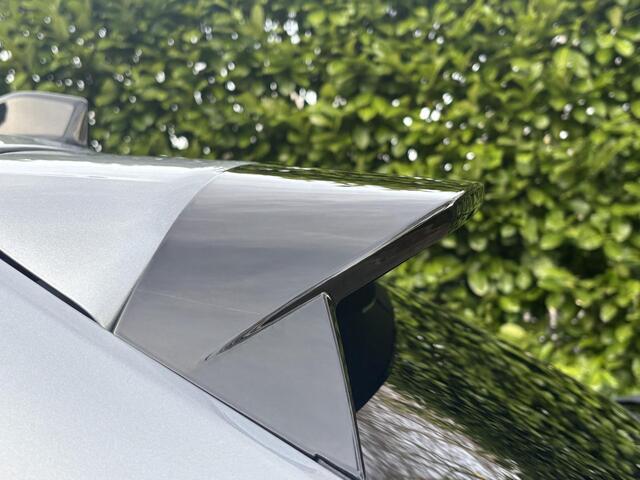 Peugeot 208 5-deurs GT 1.2 Turbo 100pk H6 | DRAADLOOS APPLE CARPLAY / ANDROID AUTO | 360° CAMERA | ADAPTIVE CRUISE | 17" LM-VELGEN | LEDER/STOF | DODEHOEKBEW. | CLIMA | DAB+ | ISOFIX