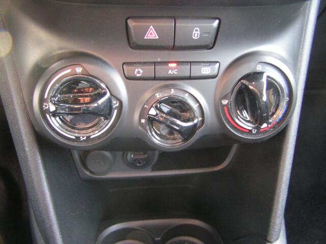 Peugeot 208 1.2 PureT. Blue Lion