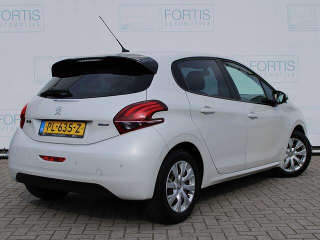 Peugeot 208 1.2 PureTech Blue Lion NL AUTO | CARPLAY | NAVI | AIRCO | PARELMOER |