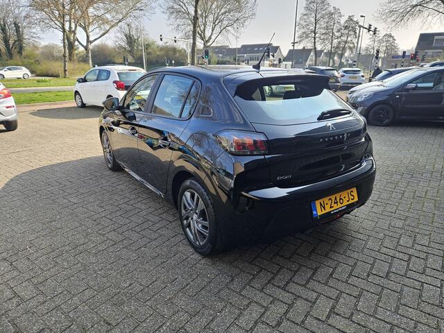 Peugeot 208 1.2 PureTech Active Pack / Airco/ Navigatie/ Cruise/ Apple carplay/ LED/ LMV