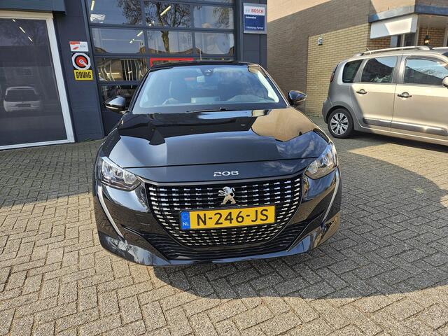 Peugeot 208 1.2 PureTech Active Pack / Airco/ Navigatie/ Cruise/ Apple carplay/ LED/ LMV