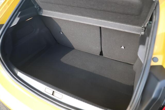 Peugeot 208 1.2 PureTech Allure Virtual Half Leder 16 inch LMV Clima Cruise Parkeersensor Android Auto
