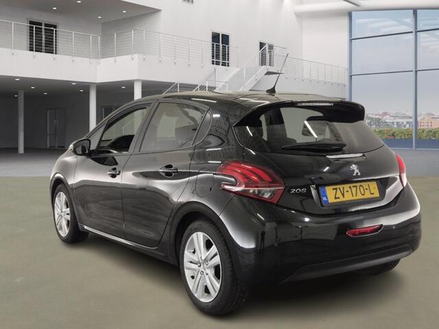 Peugeot 208 1.2 PT Signature, Navigatie! Cruise! Lm Velgen! Zondag OPEN!