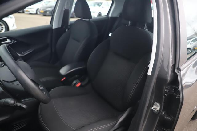 Peugeot 208 1.5 BlueHDi Blue Lease Active Navigatie Carplay Android Airco Cruise Parkeersensor Bluetooth Elektrische Ramen