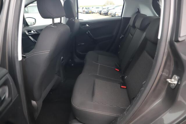Peugeot 208 1.5 BlueHDi Blue Lease Active Navigatie Carplay Android Airco Cruise Parkeersensor Bluetooth Elektrische Ramen