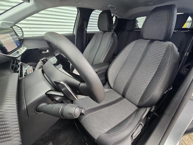 Peugeot 208 5-deurs Allure 1.2 Turbo 100pk EAT8 AUTOMAAT | NAVI | STOELVERW. | 360° CAMERA V+A | DRAADLOZE APPLE CARPLAY / ANDROID AUTO | DODEHOEKBEW. | CLIMA | DAB+
