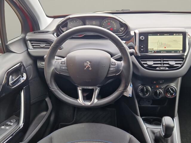 Peugeot 208 1.2 PureTech Signature NL Auto - Carplay - Navi - PDC